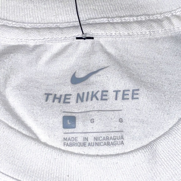 Nike Tee - Picture 3 of 4